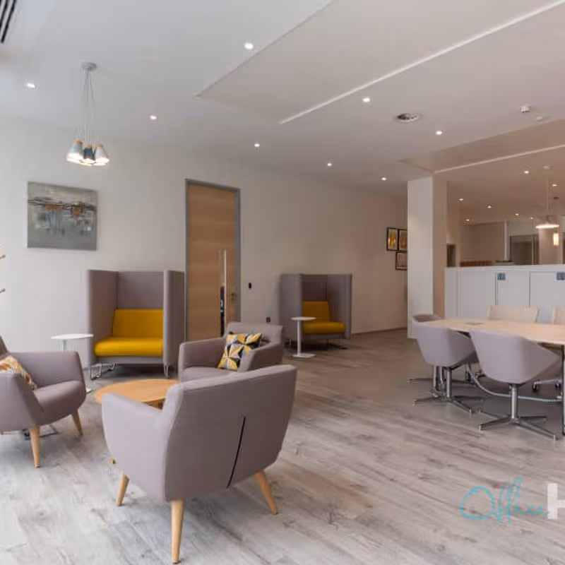 Forbury Square, Reading - Image 5