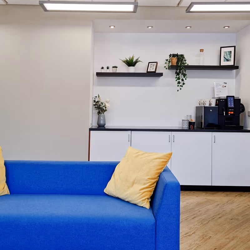 A1 & A2 Methuen Park, Chippenham - Image 6