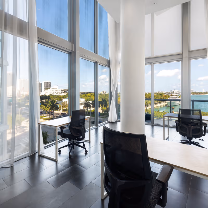 888 Biscayne Boulevard, Miami - Image 2