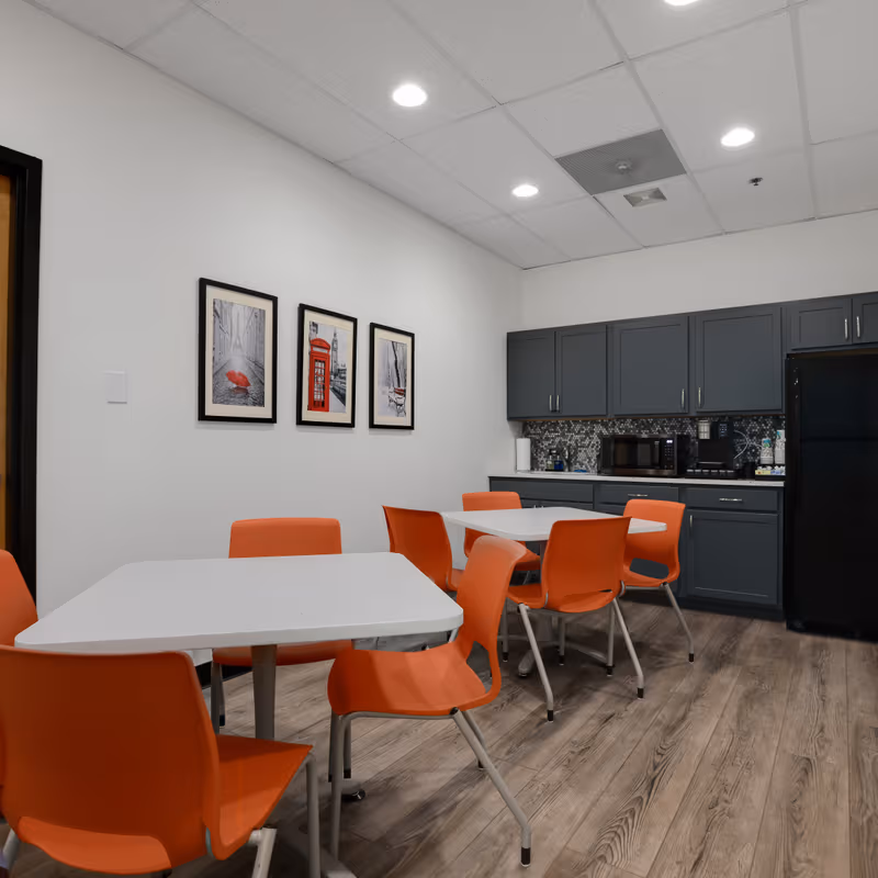 691 Trade Center Blvd, Chesterfield - Image 8