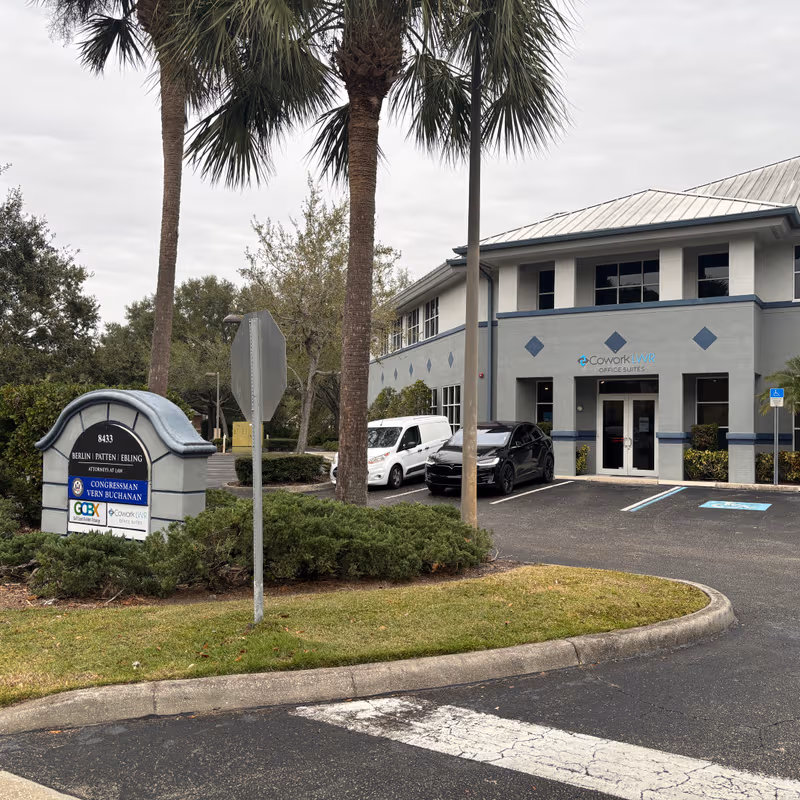 8433 Enterprise Circle, Lakewood Ranch - Image 5