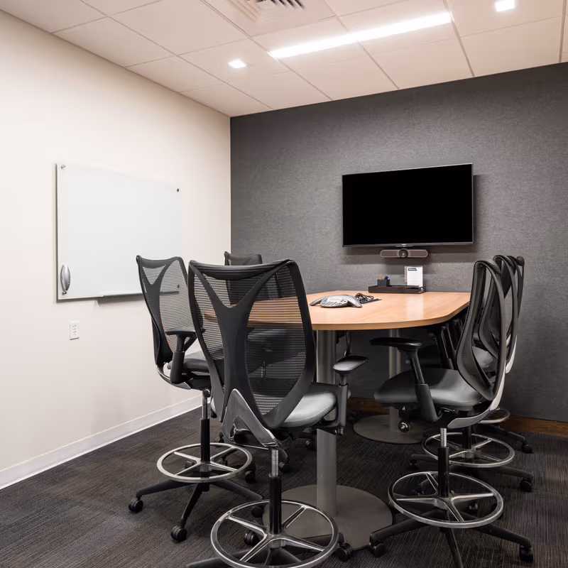 2801 E Camelback Rd, Phoenix - Image 2