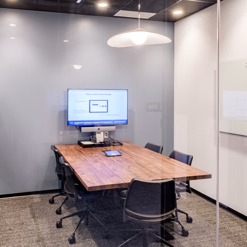 400 University St, Seattle - Image 1