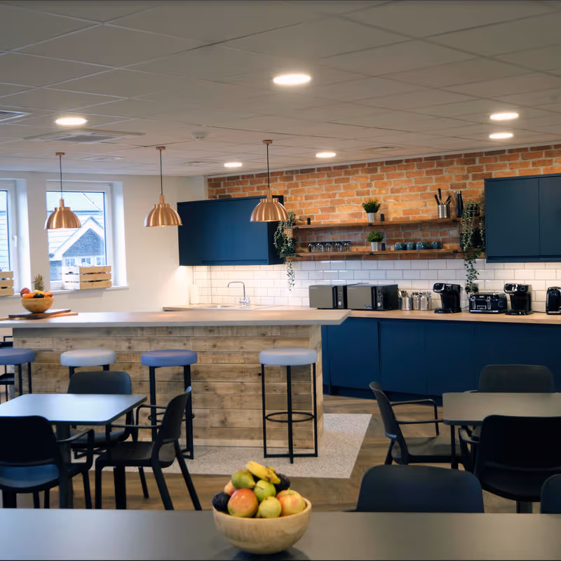 81 Bridge Road, East Molesey - Image 5