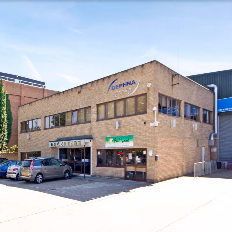 14 Cumberland Road, London - Image 4