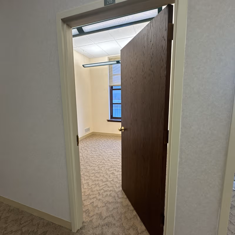 332 N Harrison St, Davenport - Image 4