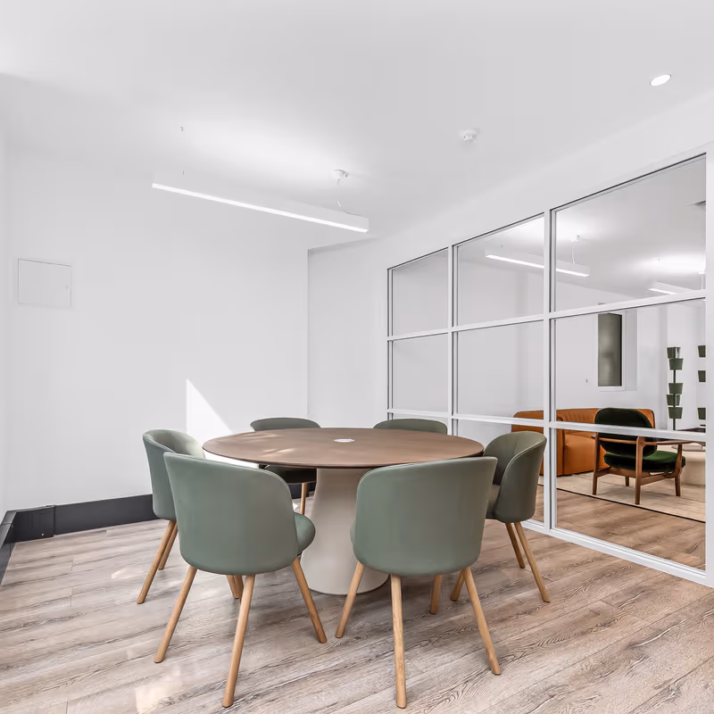 5 Ireland Yard, London - Image 1