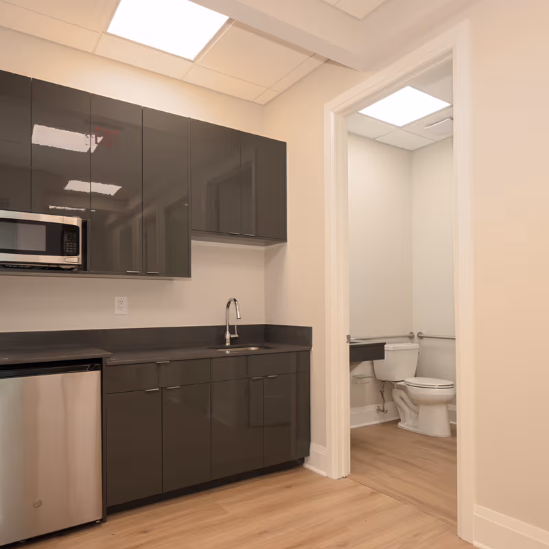 610 Colonial Park Dr, Roswell - Image 11