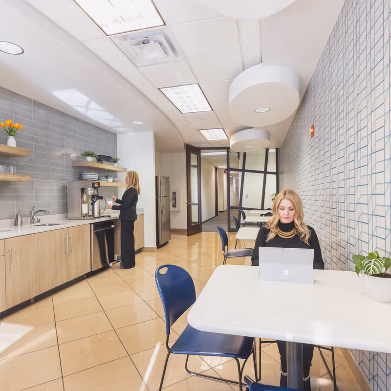 6565 Americas Parkway Ne, Albuquerque - Image 7