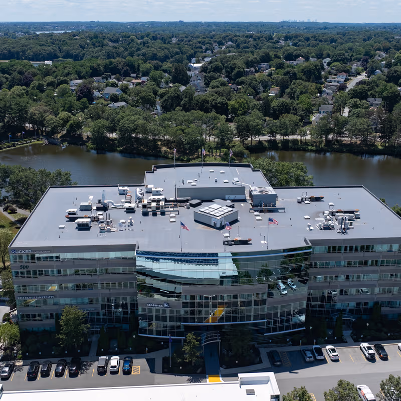 500 Cummings Center, Beverly - Image 8