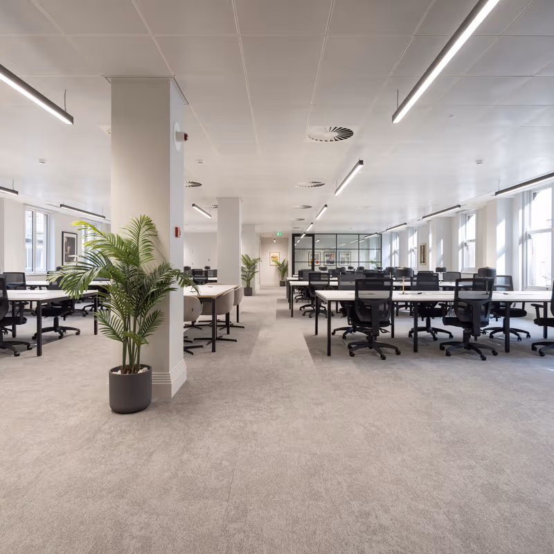 10 Throgmorton Avenue, London - Image 3