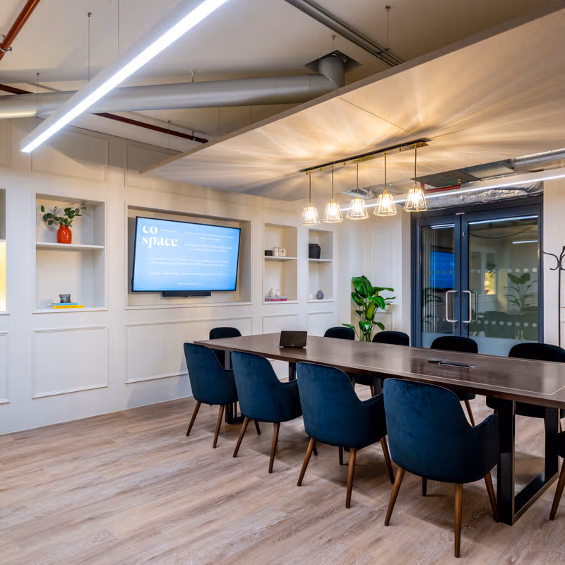 Victoria St Jubilee Square, St Albans - Image 1