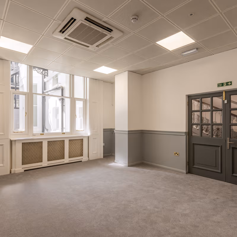 20 Grosvenor Gardens, Victoria - Image 2