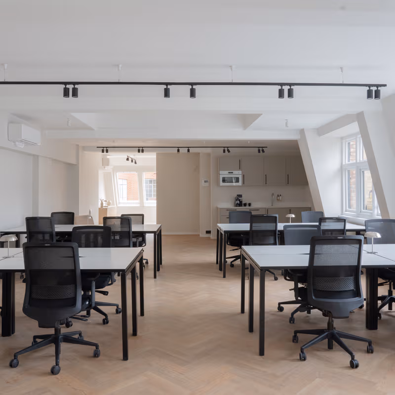 17 St Anne's Ct, London - Image 1