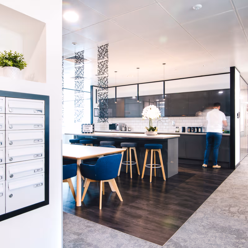 Abbey Square, Reading - Image 11