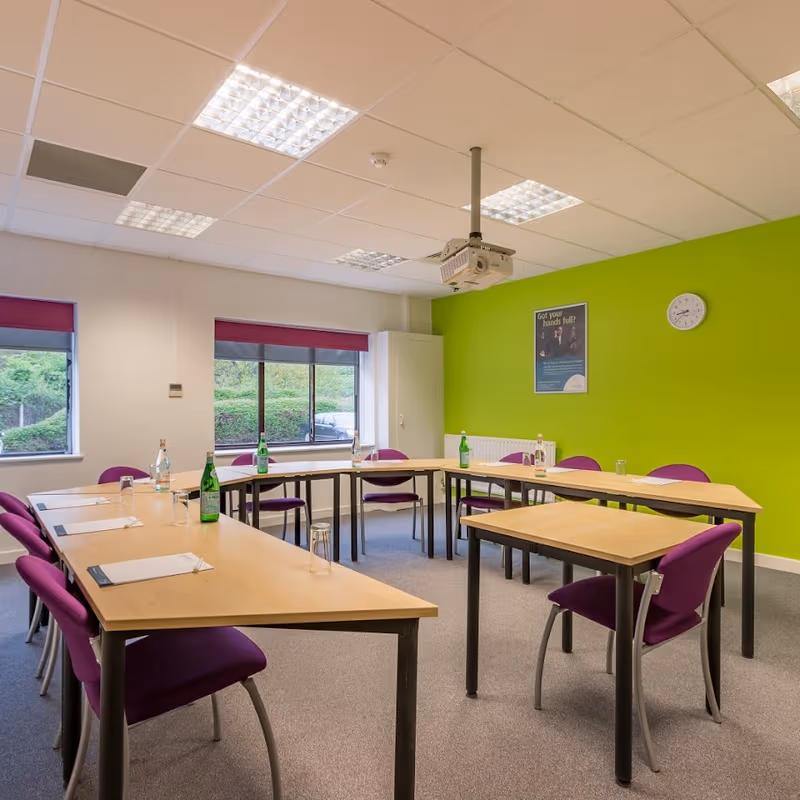 Cranborne Road, Potters BAR - Image 6