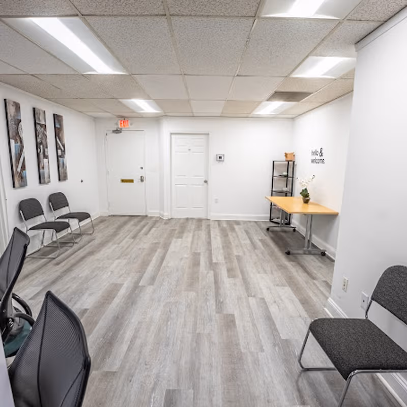 4848 Battery Ln, Bethesda - Image 3