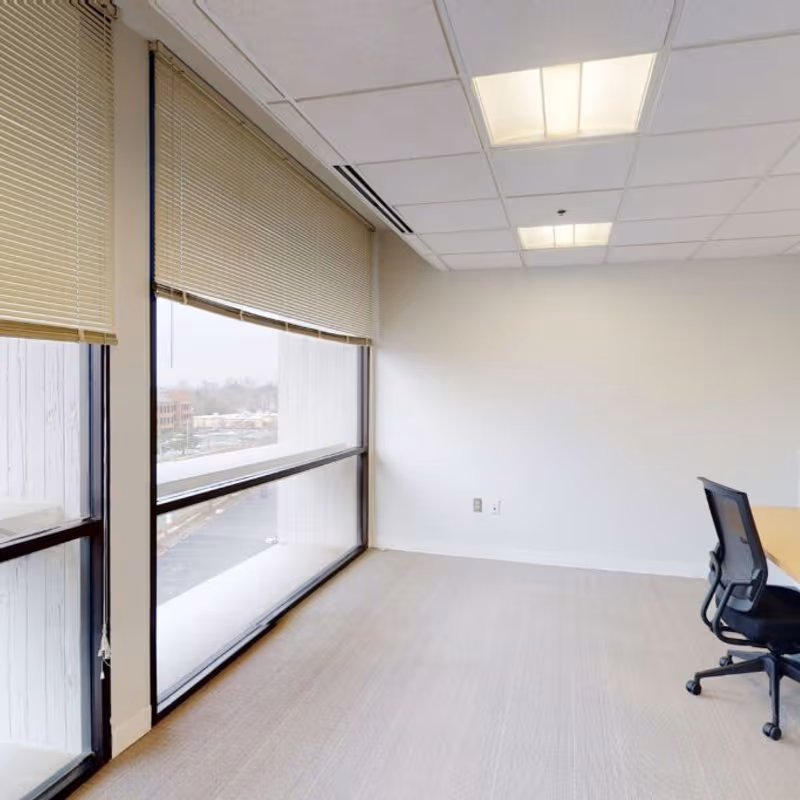 8320 Old Courthouse Rd, Vienna - Image 2