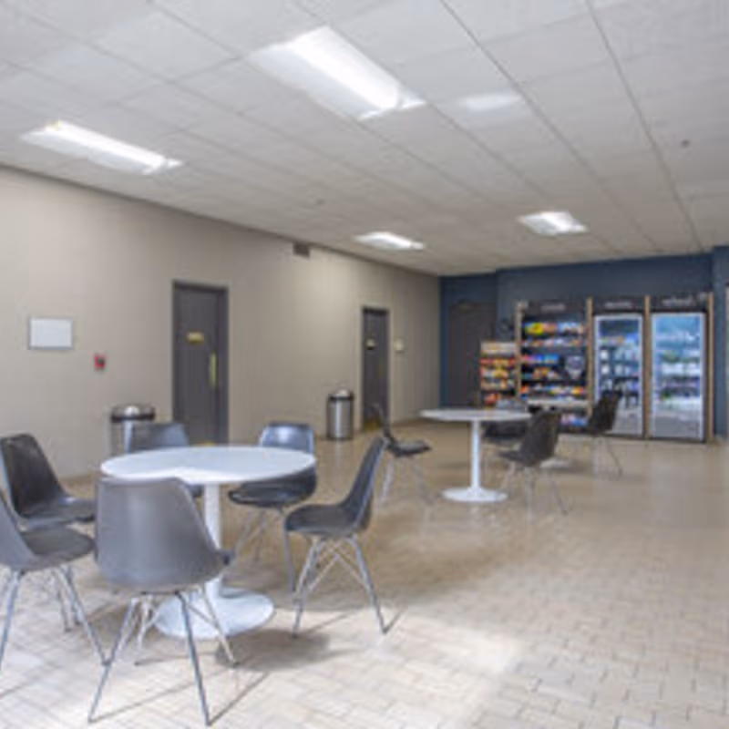 1400 S Wolf Rd, Wheeling - Image 1