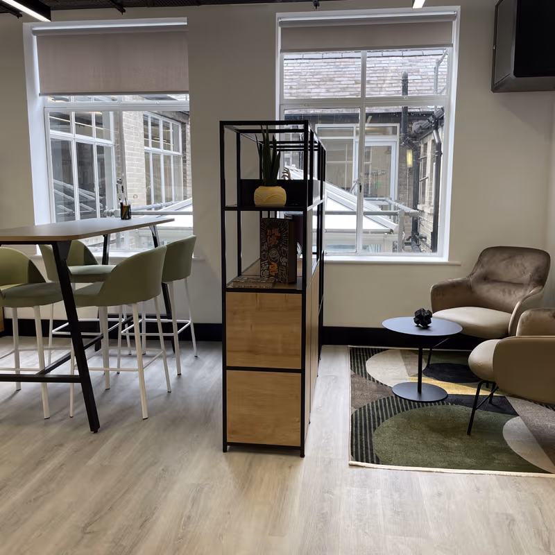 27-28 Eastcastle Street, Greater London - Image 5