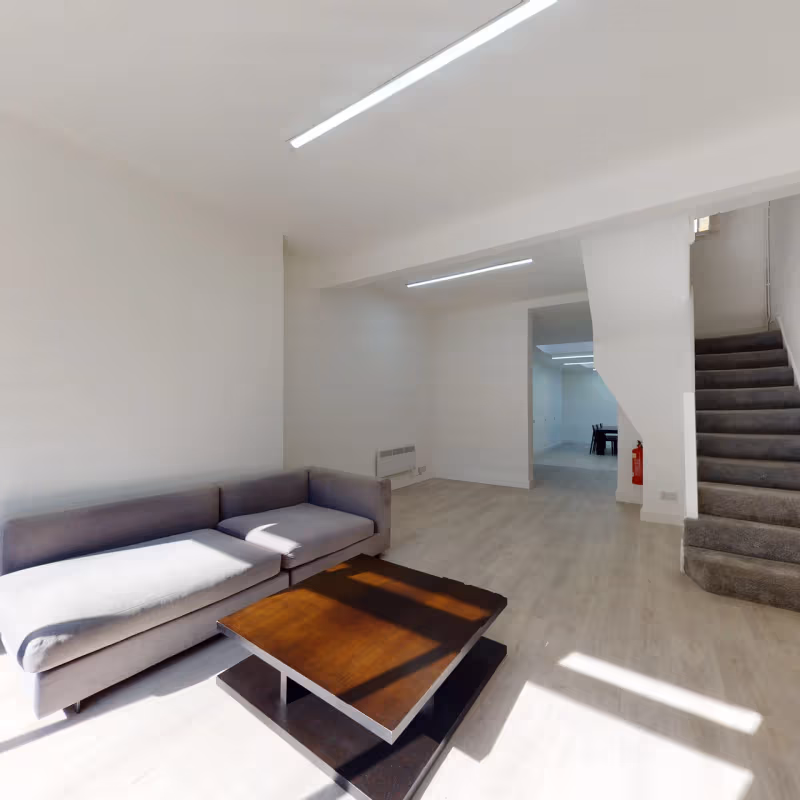 35 Eyre Street Hill, Greater London - Image 6