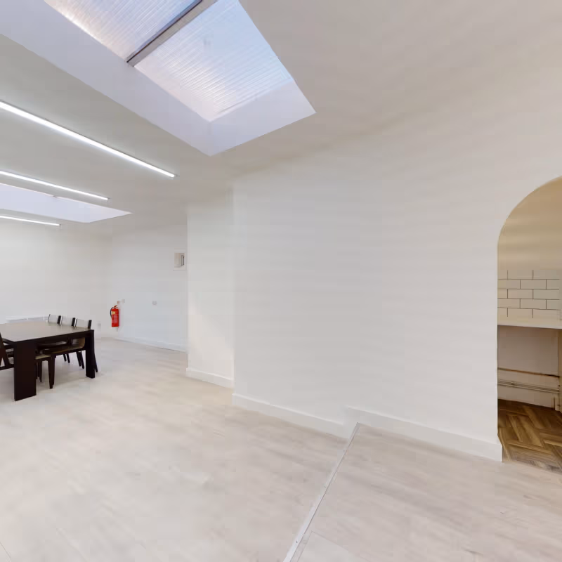 35 Eyre Street Hill, Greater London - Image 2