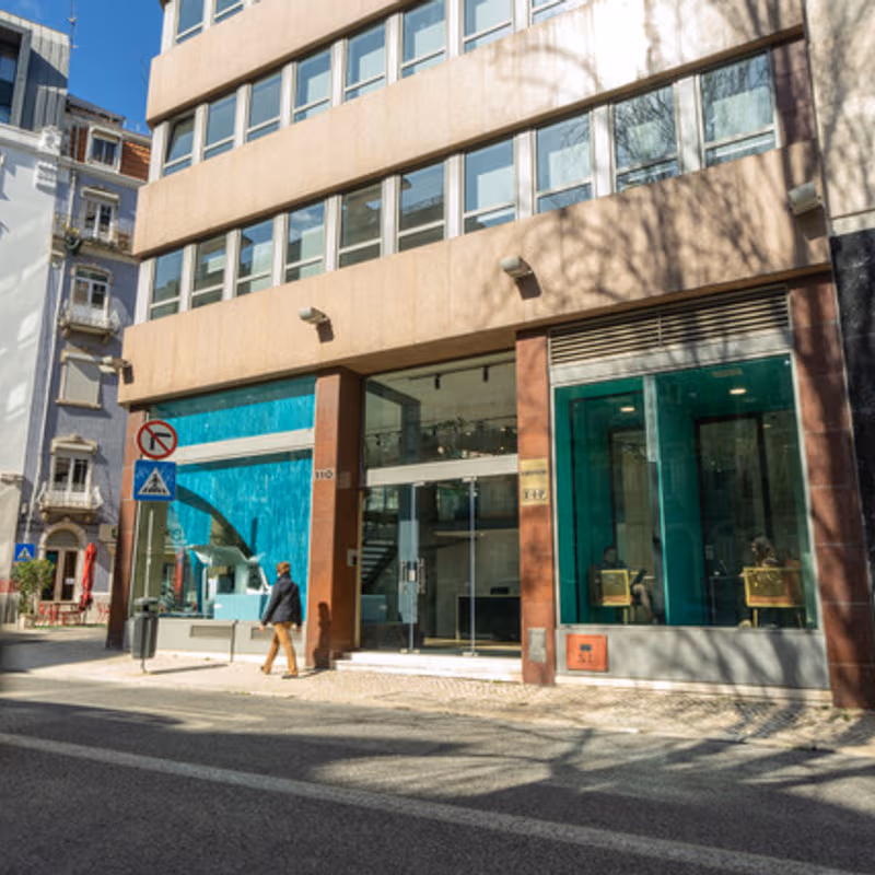 Avenida Duque De Loulé, Lisbon - Image 15