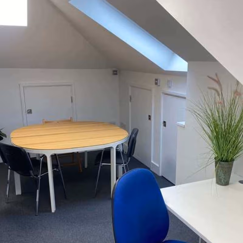 404 Camden Road, Greater London - Image 2