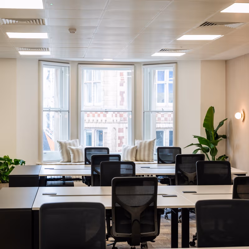 166 Piccadilly, St James's - Image 8