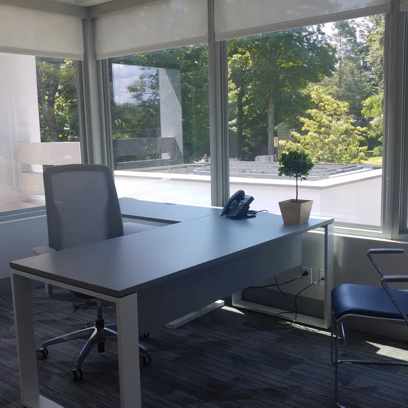 500 Post Rd E, Westport - Image 8