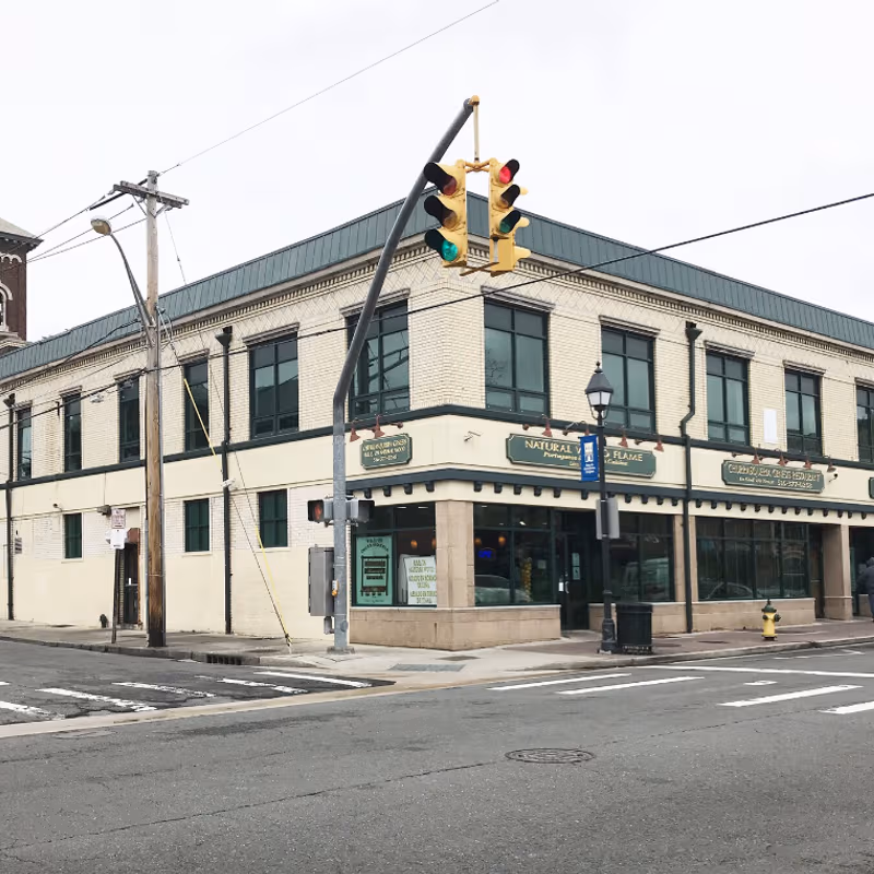 42 Guy Lombardo Ave, Freeport - Image 10