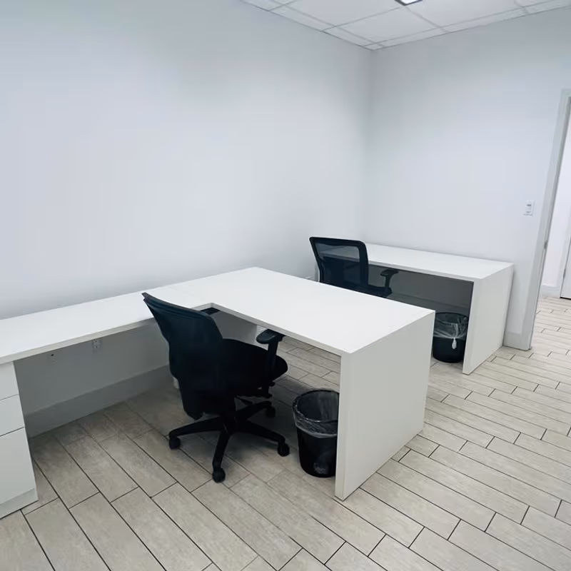 2719 Hollywood Boulevard, Hollywood - Image 6