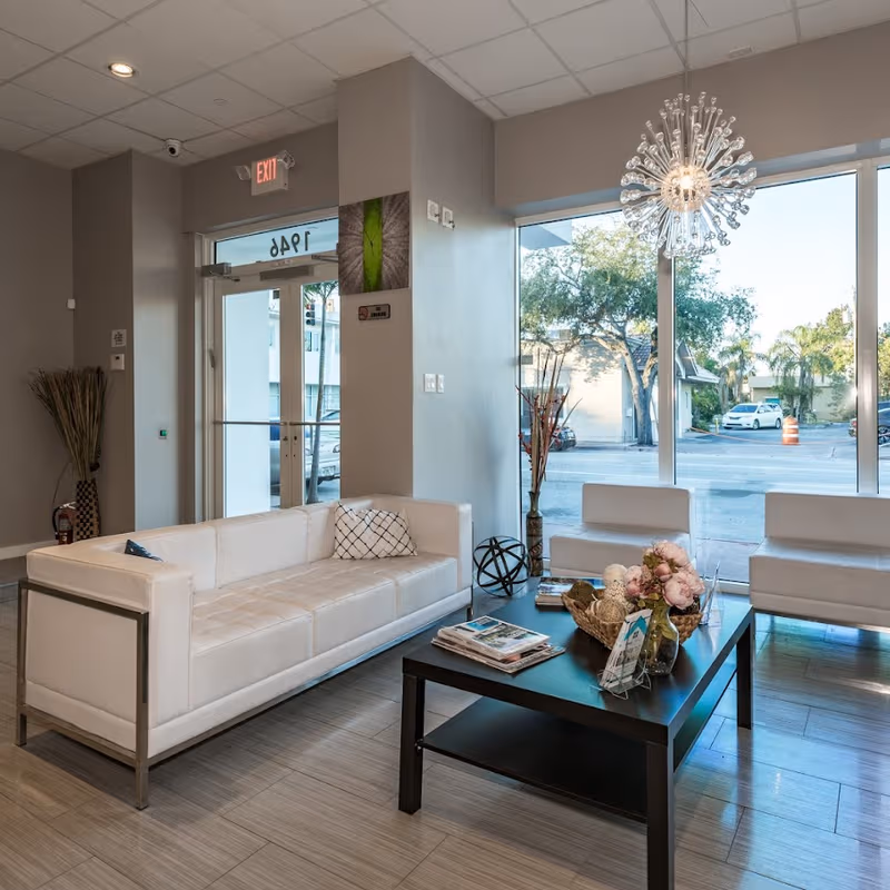 1946 Tyler St, Hollywood - Image 4