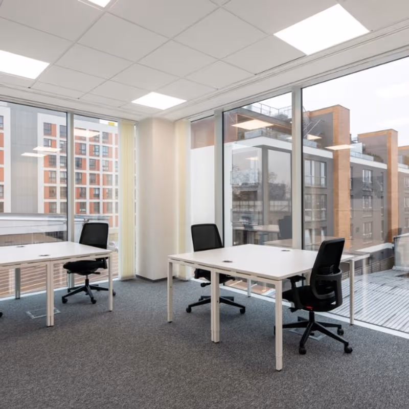 20721 Holyoke Ave, Lakeville - Image 3