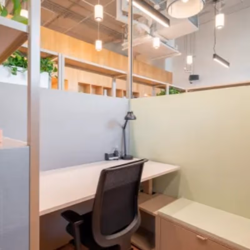 500 W Silver Spring Drive, Glendale - Image 1