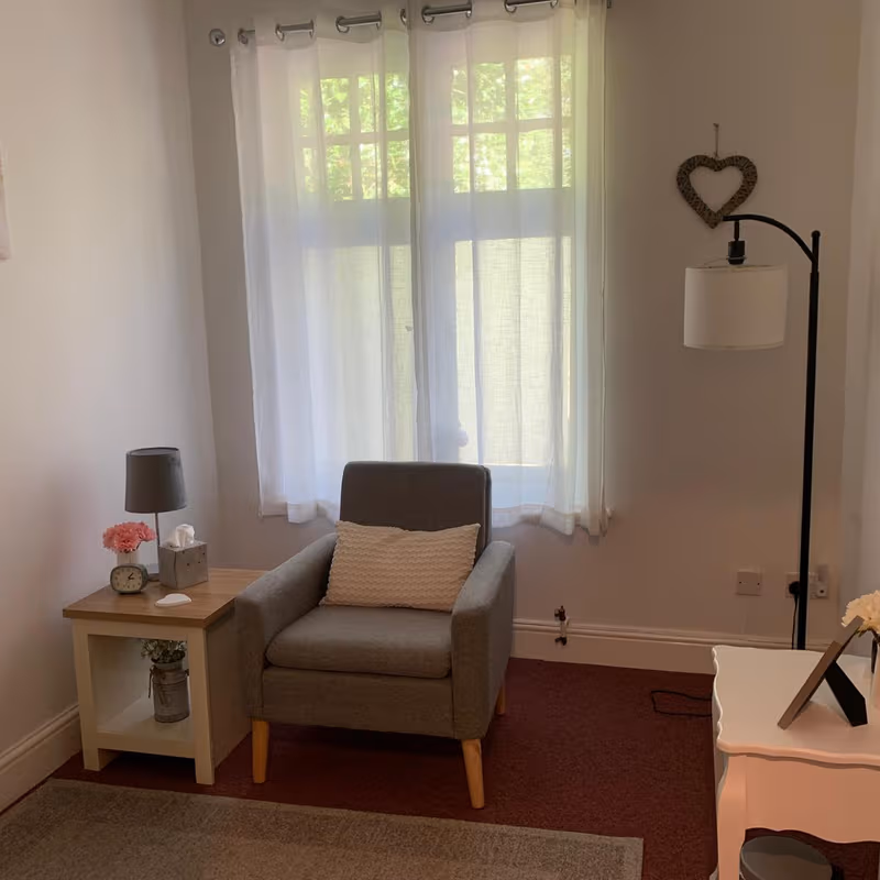 Ockham Road South, East Horsely - Image 1