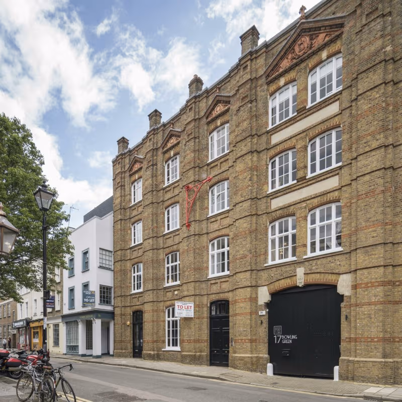 16 Bowling Green Lane, Greater London - Image 8