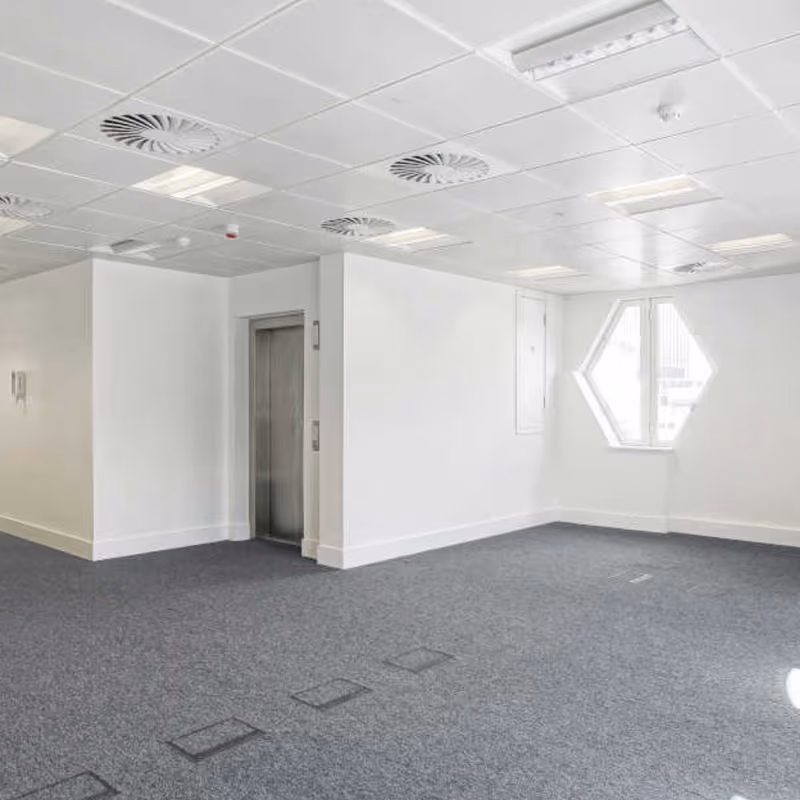 28 King Street, Greater London - Image 3