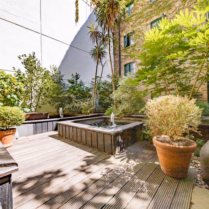 17 Mill Street, London - Image 2