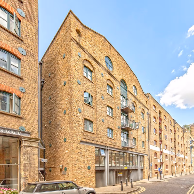 17 Mill Street, London - Image 8