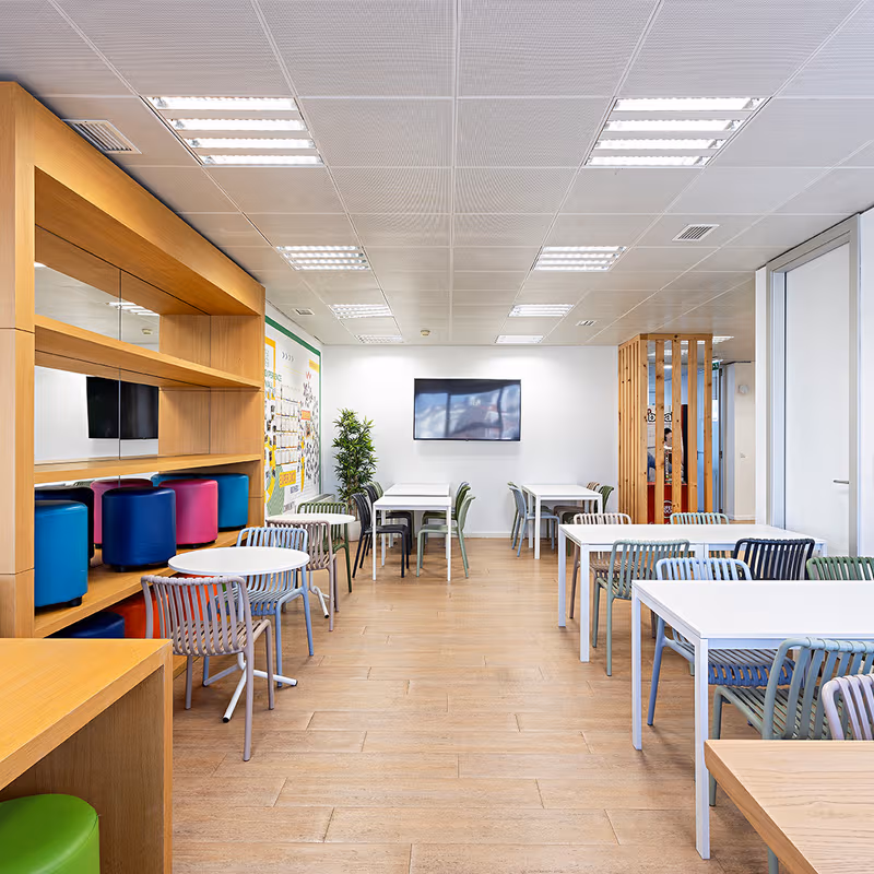 13 Av Dom João Ii, Lisboa - Image 9