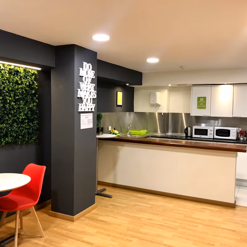 82A Avenida 5 De Outubro, Faro - Image 11