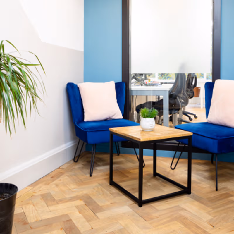 14 Commercial Way, Woking - Image 7