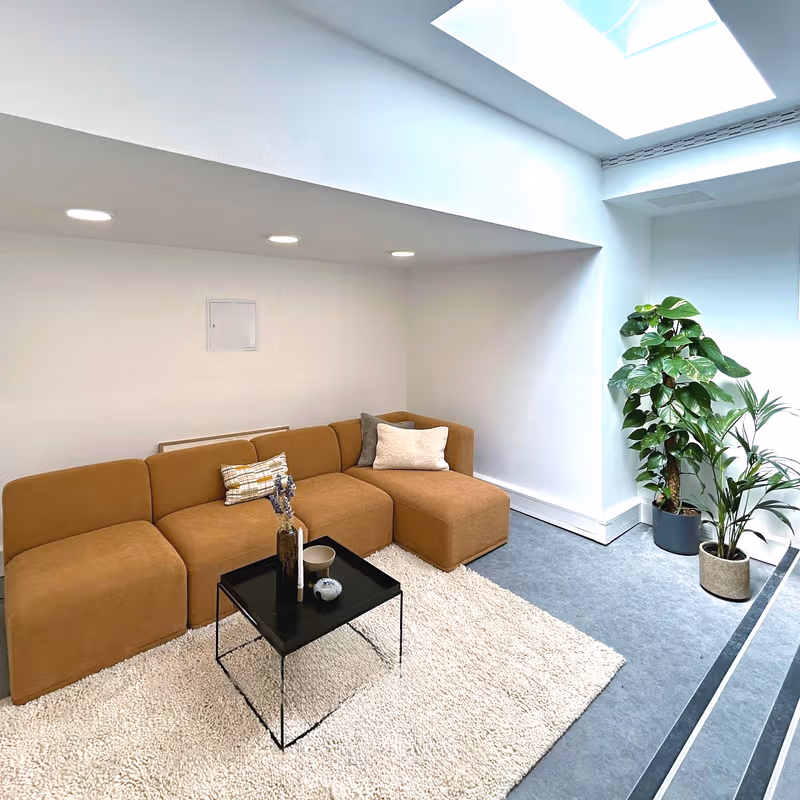15 Adeline Place, London - Image 3