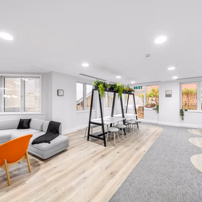 9 Kingsway, London - Image 10