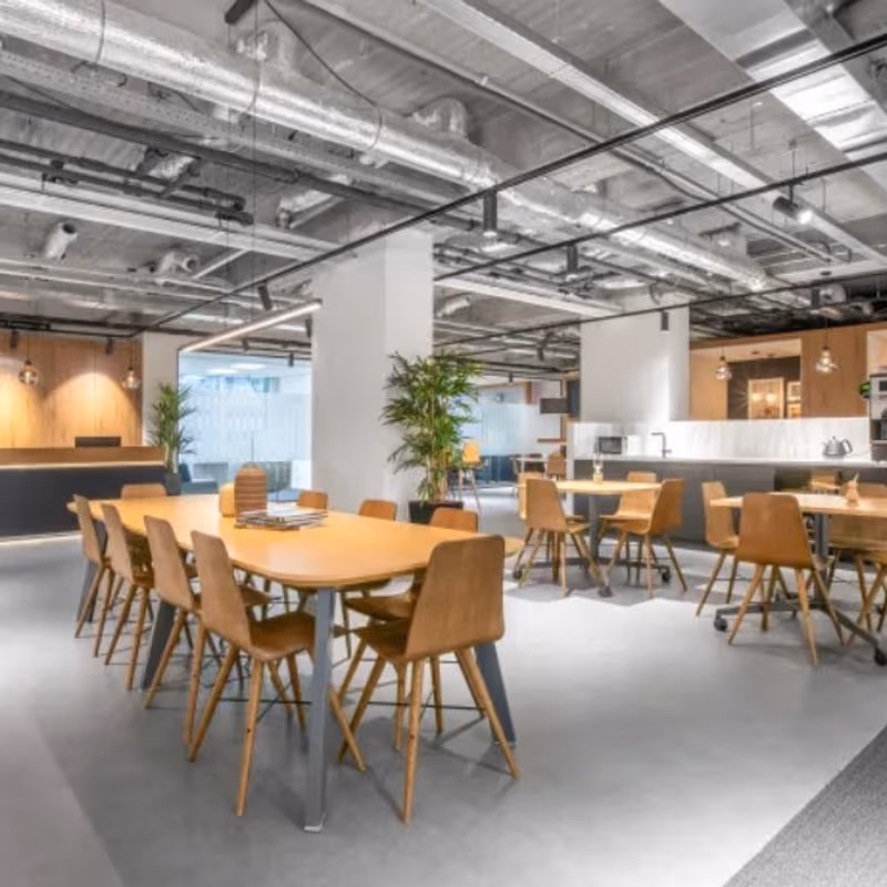 375 Dundas St, London - Image 2