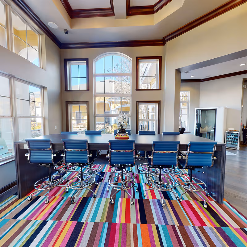 2325 Courtney Oaks Rd, Charlotte - Image 4