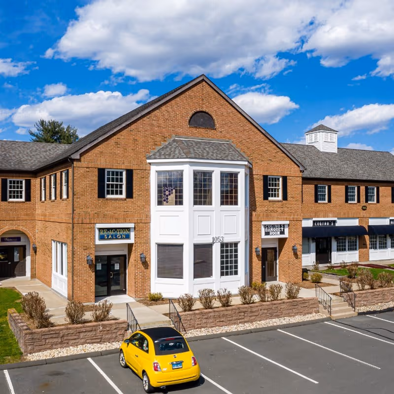 1053 Farmington Avenue, Farmington - Image 10