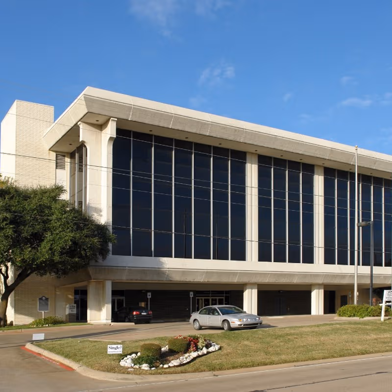 1425 N Dallas Ave, Lancaster - Image 10