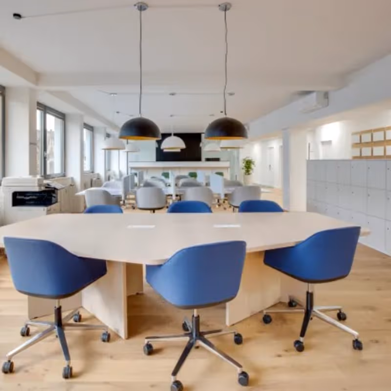 2701 E Camelback Rd, Phoenix - Image 2